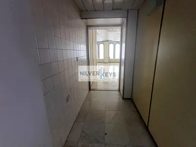 SPACIOUS OFFICE SPACE FOR BUSINESS ACTIVITIES
