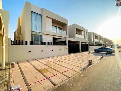 فيلا للبيع على طريق الشيخ محمد بن زايد، في شارع رئيسي بالقرب من الحديقة.طابقين  وروف شامل رسوم التسجيل والتمليك  بخصم ممتاز تملك حر