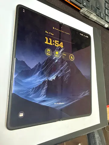 Honor Magic V5 with warranty