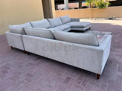 Looks pan home Ushape sofa