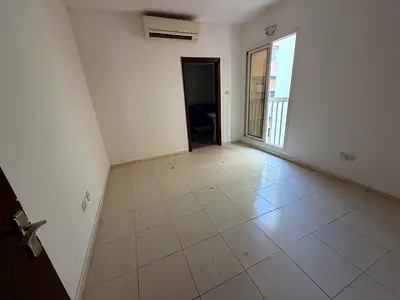 🏠 1 BHK | 2 Bathrooms | Closed Hall | Central AC | AED 25,000 – Bu Tina, Sharjah