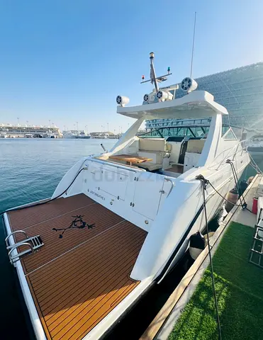 2007 37ft Cabin Cruiser, low engine hours, well maintained
