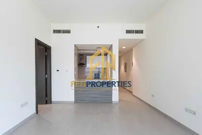 Modern 1BR with Canal View | Prime Location
