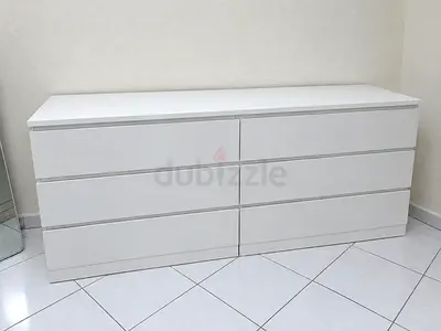 Modern White 6-Drawer Dresser Chest
