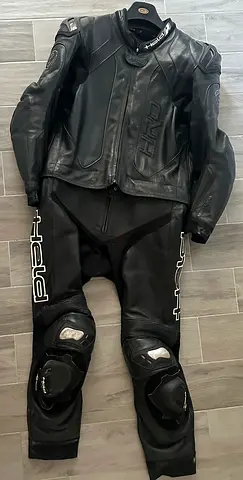 Held Yagusa 2-Piece Motorcycle Leather Suit – Size 56 – Black