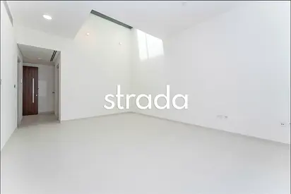 Single Row | Close to Pool | Available Now
