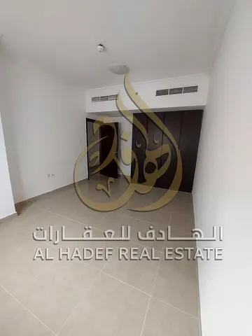 Great opportunity to rent a very spacious 2-bedroom apartment in Al Qulaya, offered as a second-tenant unit with excellent internal space, a comforta