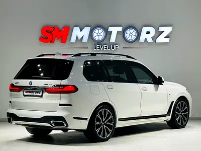 2022 BMW X7 photo 5