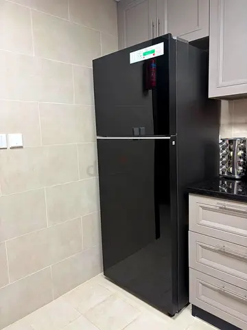 Samsung black fridge (used only 8months)
