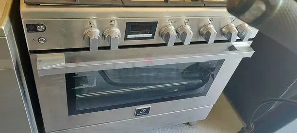 Stainless Steel Freestanding Gas Oven Range - Good Condition