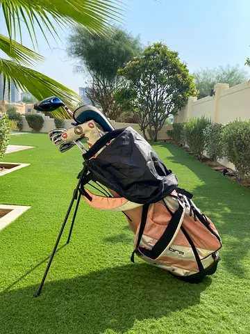 Lightweight Stand Golf Bag with Set of Clubs - Good Condition