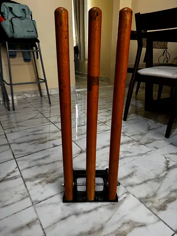 Wooden Cricket Stumps with Spring Loaded Base