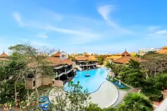 Luxury | Upgraded 1 BR | Pool Facing