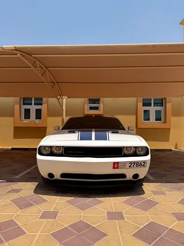 2013 Dodge Challenger SXT Plus GCC Specs