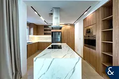 Fully Renovated | Type 5 | Unique Layout