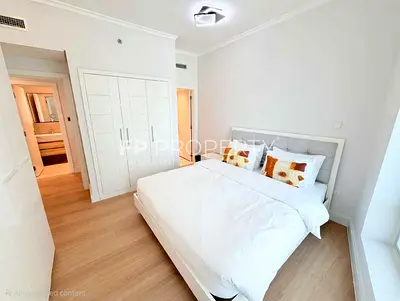 Spacious Unit I Partially Canal View I Ready to Move in