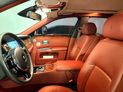 2010 ROLLS-ROYCE GHOST 照片 15