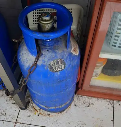 Used Blue LPG Gas Cylinder - Single Unit