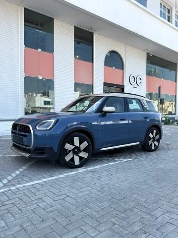 MINI Countryman S - 3 Years Warranty - 3 Years Free Service - Free insurance - Free window tint
