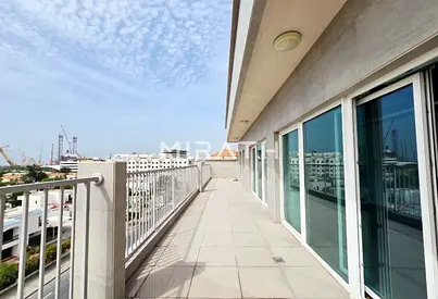 Elegant Penthouse in Al Bada | Sea View