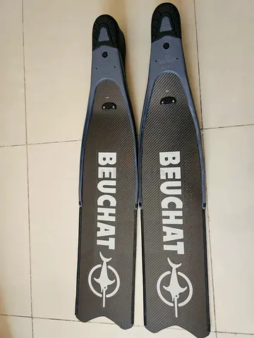 Beuchat Carbon Fins