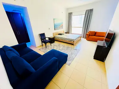 Spacious Master Room In Prime Location