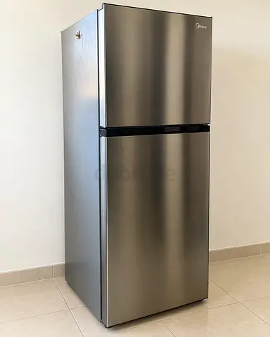 Midea 266L Fridge Freezer – AED 550