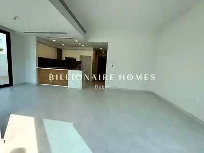 4BR La Rosa 6 Villa | Private Garden | Courtyard & Community Views