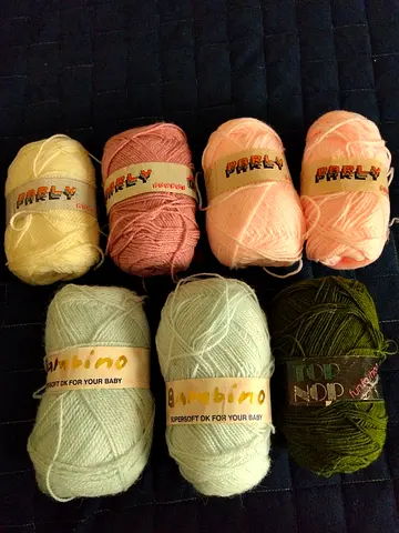 Bundle of 7 Assorted Baby DK Yarn Balls - Pastel Colors