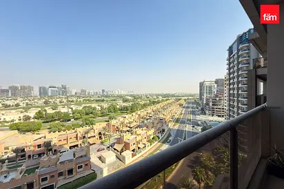 Investment Opportunity | Golf View | Vacant Studio
