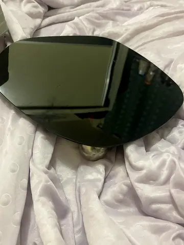 Decorative Stand With One Crack