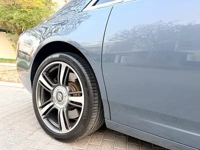 2010 ROLLS-ROYCE GHOST 照片 8