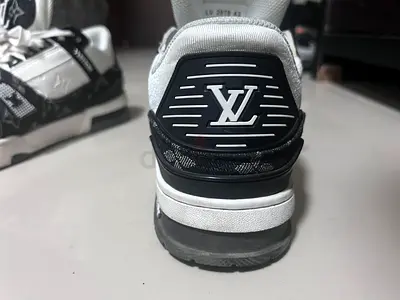 Louis Vuitton men's sneakers - authentic style, gently used for 5 times only ( LV TRAINERS MASTERCOP