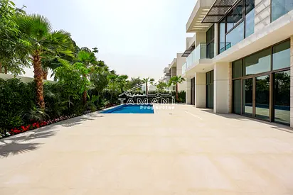 Brand New Prime Location Crystal Lagoon View