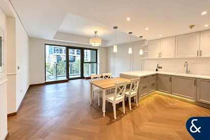Fully Upgraded | 2 Bedroom | Boulevard Views
