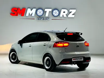 2013 KIA RIO 照片 6