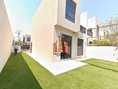 Spacious 2BHK Townhouse in Prime Location