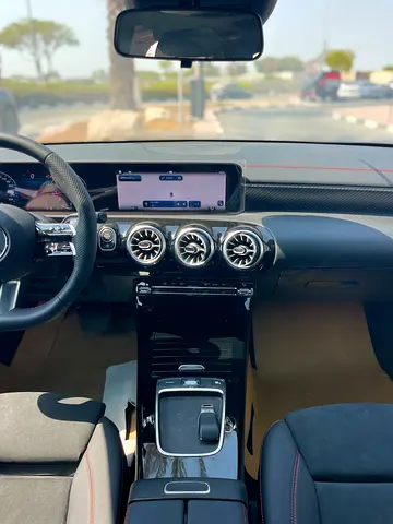 2025 Mercedes-BENZ A-CLASS — миниатюра 11