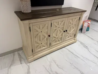 Wooden 3-door Sideboard Console Cabinet with Decorative Carved Doors