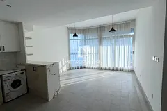 Vacant | Close to Metro| Modern Layout | Low Floor