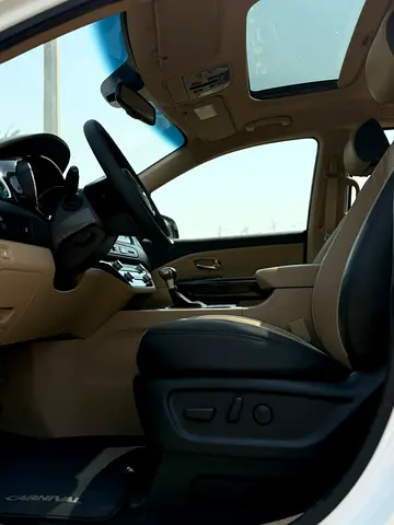صورة 7 لـ 2020 KIA GRAND CARNIVAL
