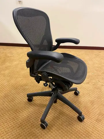 Used ergonomic mesh office chair (Herman Miller Aeron-style) - good condition