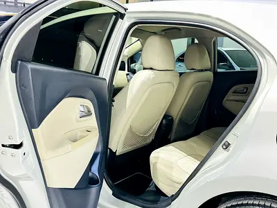 2013 KIA RIO 缩略图 15