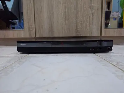 Samsung 5.1ch (850 watts, Dolby, Optical in, Aux) Home Theatre Player/Amplifier with Remote