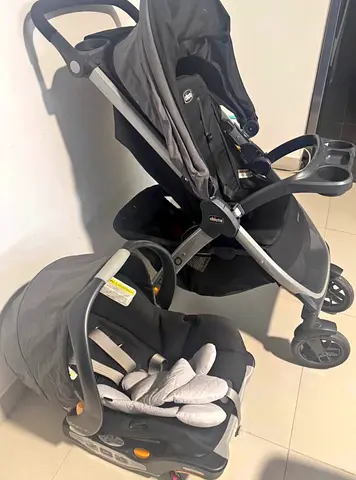 Chicco bravo 3 in 1 travel system stroller with car seat set ( new born to toddler )