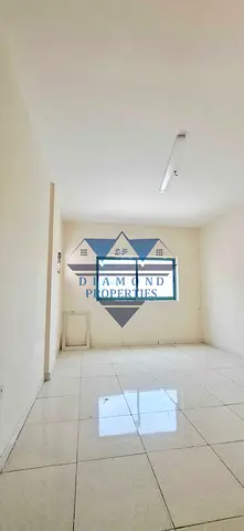Very hot offer 1bhk two washrooms big balkany spacious flat good location in abushagara available just in 28k