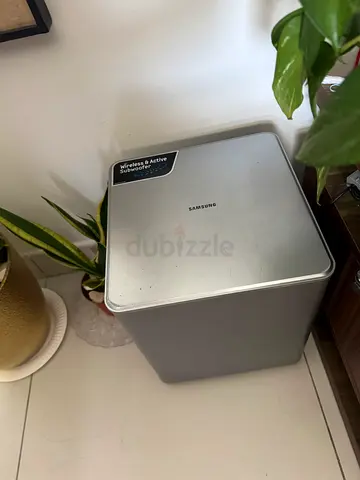 Samsung soundbar and subwoofer (Hw-H551)