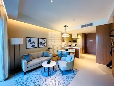 Luxury 1BR Furnished | Vacant | Mid Floor