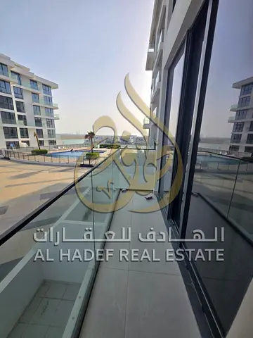 36 ألف فقط! استوديو مفروش بالكامل + بلكونة + إطلالة بحرية — سكن راقٍ في أجمل موقع! متاح للإيجار السنوي استوديو مميز في مدينة أجمل، مفروش بالكامل وجاه