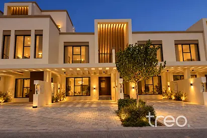 Near Lagoon | Great Location | Private Garden